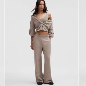 LULULEMON Scuba Midrise Wide Leg Pant Waffle Size Small Heathered warm ash grey